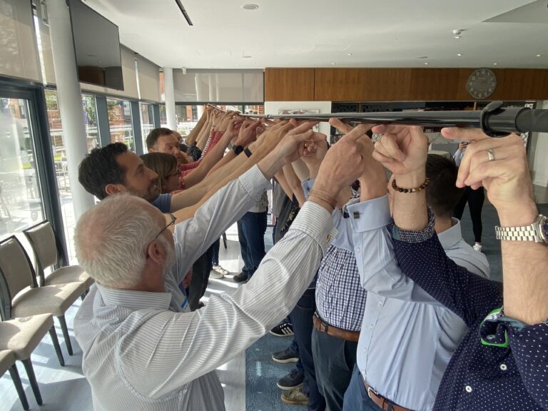 A group Leadership activity with hi5 at the cim business centre in Berkshire 